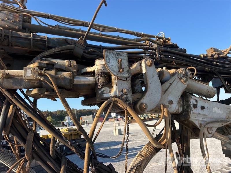 Furukawa HCR1200 Crawler Mounted Blasthole Drill 他のドリル機械