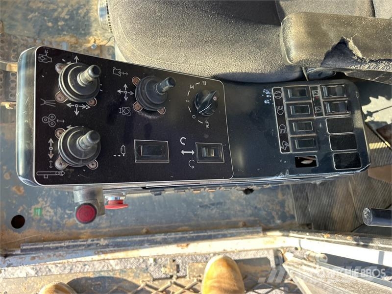 Furukawa HCR1200 Crawler Mounted Blasthole Drill 他のドリル機械