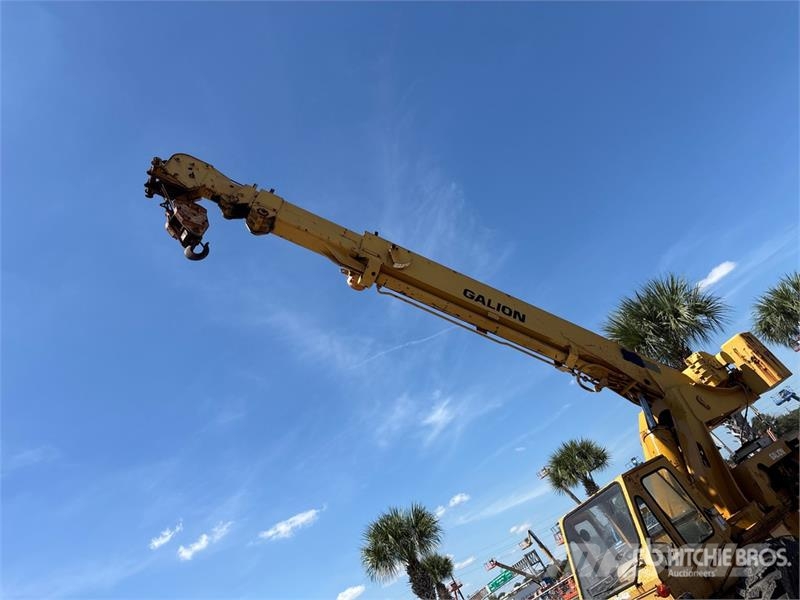 Galion 15 ton 4x4 Carry Deck Crane (Inoperable) Andre kraner