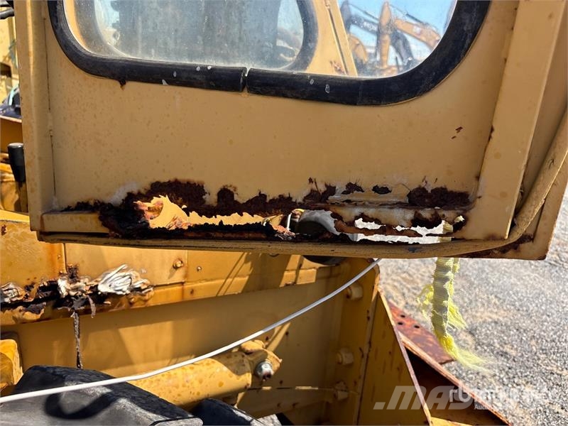 Galion 15 ton 4x4 Carry Deck Crane (Inoperable) Andre kraner