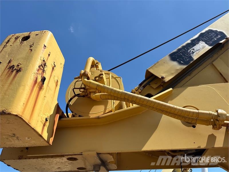 Galion 15 ton 4x4 Carry Deck Crane (Inoperable) Andre kraner