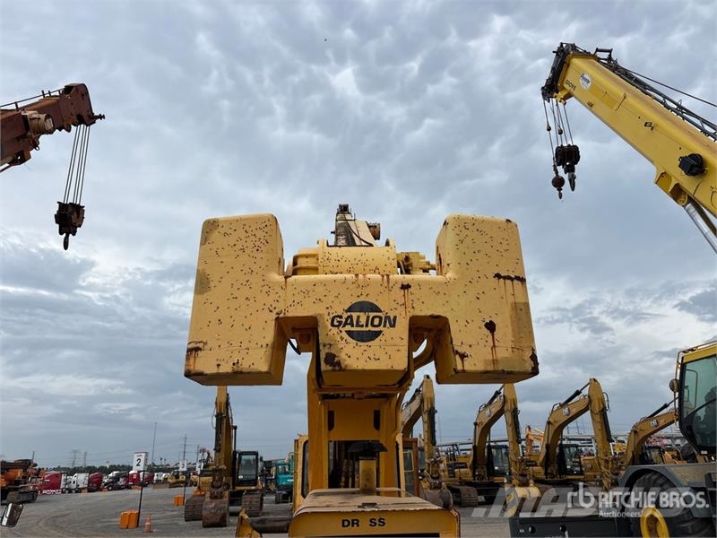 Galion 15 ton 4x4 Rough Terrain Crane (Inoperable) Avtodvigala