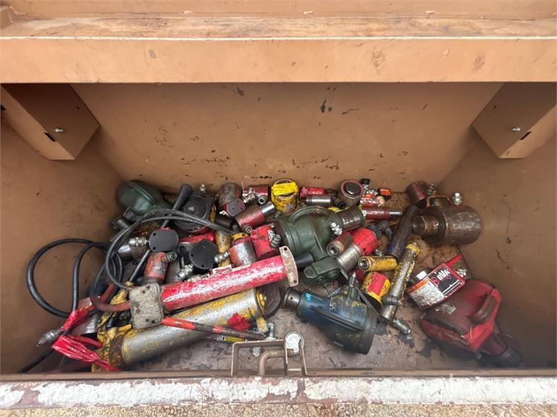  Gang Box of Hydraulic Rams مكونات أخرى