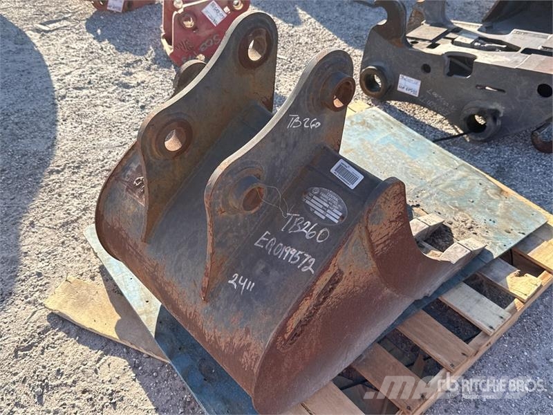 Gannon 24 in Digging Excavator Bucket Skovle