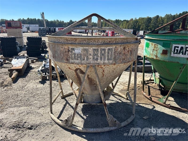 Gar-Bro 454-R 2 Yard Concrete Bucket Pripomočki za betonska dela