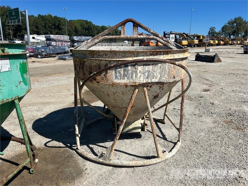 Gar-Bro 454-R 2 Yard Concrete Bucket Pripomočki za betonska dela