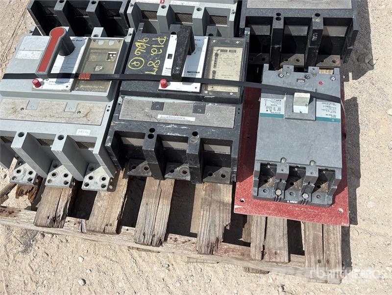 GE of (6) GE 1600 Amp Breakers Other components