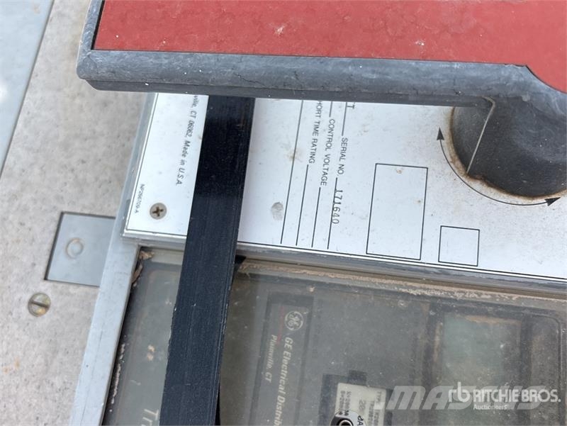 GE of (6) GE 1600 Amp Breakers Other components