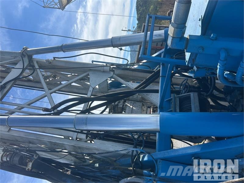  Gefco on   Speesdstar 150K 8x4 Drill Truck شاحنات المعدات  المحمولة لحفر الآبار