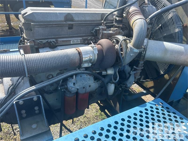  Gefco on   Speesdstar 150K 8x4 Drill Truck شاحنات المعدات  المحمولة لحفر الآبار