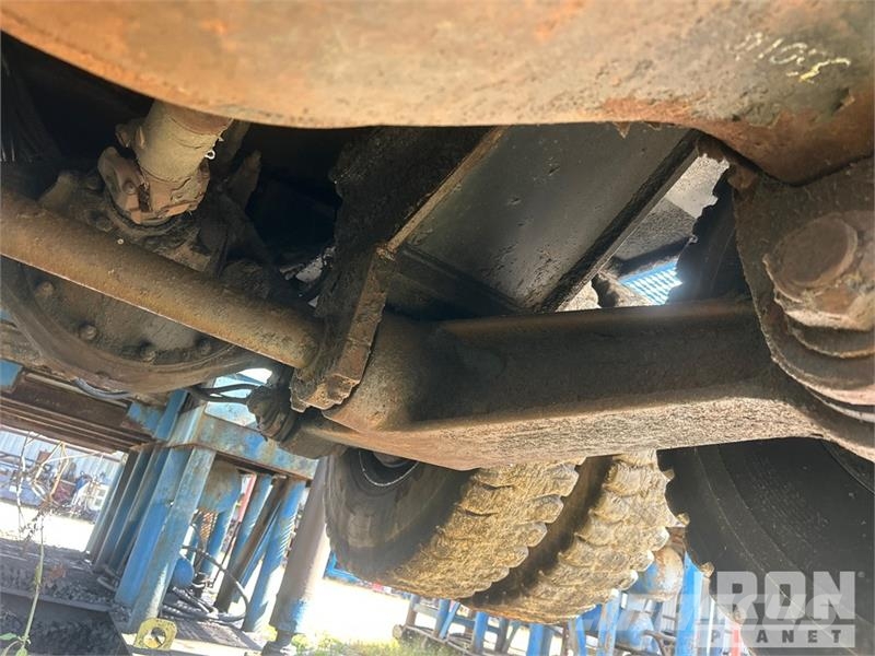  Gefco on   Speesdstar 150K 8x4 Drill Truck شاحنات المعدات  المحمولة لحفر الآبار