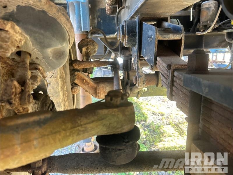  Gefco on   Speesdstar 150K 8x4 Drill Truck شاحنات المعدات  المحمولة لحفر الآبار