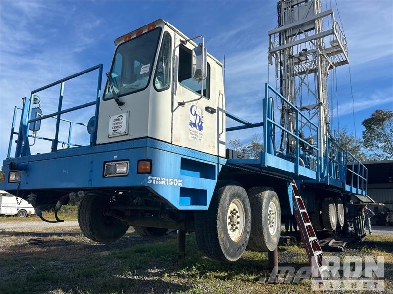  Gefco on   Speesdstar 150K 8x4 Drill Truck شاحنات المعدات  المحمولة لحفر الآبار