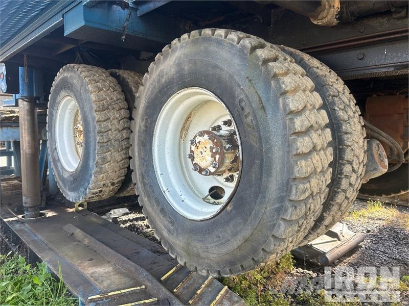  Gefco on   Speesdstar 150K 8x4 Drill Truck شاحنات المعدات  المحمولة لحفر الآبار
