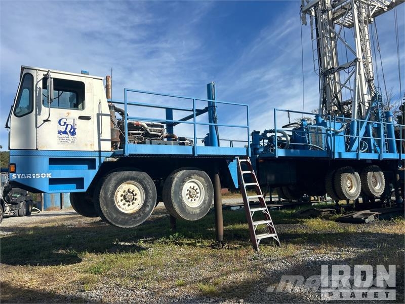  Gefco on   Speesdstar 150K 8x4 Drill Truck شاحنات المعدات  المحمولة لحفر الآبار