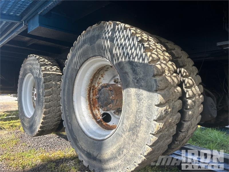  Gefco on   Speesdstar 150K 8x4 Drill Truck شاحنات المعدات  المحمولة لحفر الآبار