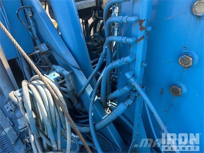  Gefco on   Speesdstar 150K 8x4 Drill Truck شاحنات المعدات  المحمولة لحفر الآبار
