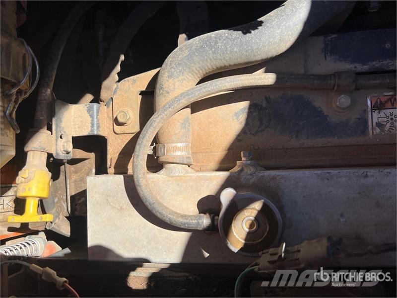  Gehl-Manitou RT105 Compact Track Loader Kompaktlader