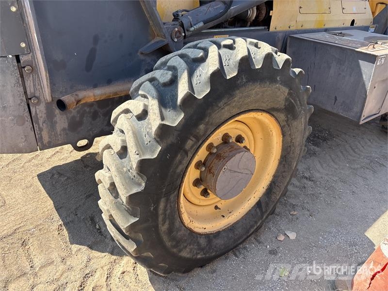 Gehl RS8-42 Teleskopski viličarji