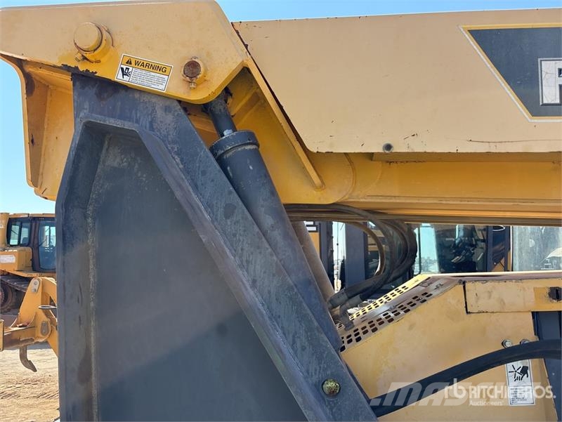 Gehl RS8-42 Teleskopski viličarji