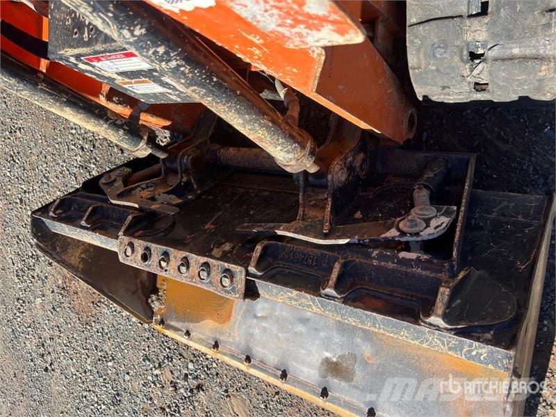 Gehl RT105 Compact Track Loader スキッドステアローダー