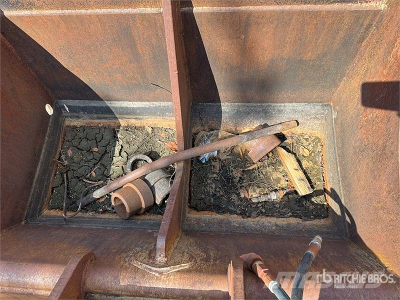 Geith 48 in Cleanup Excavator Bucket Lopaty