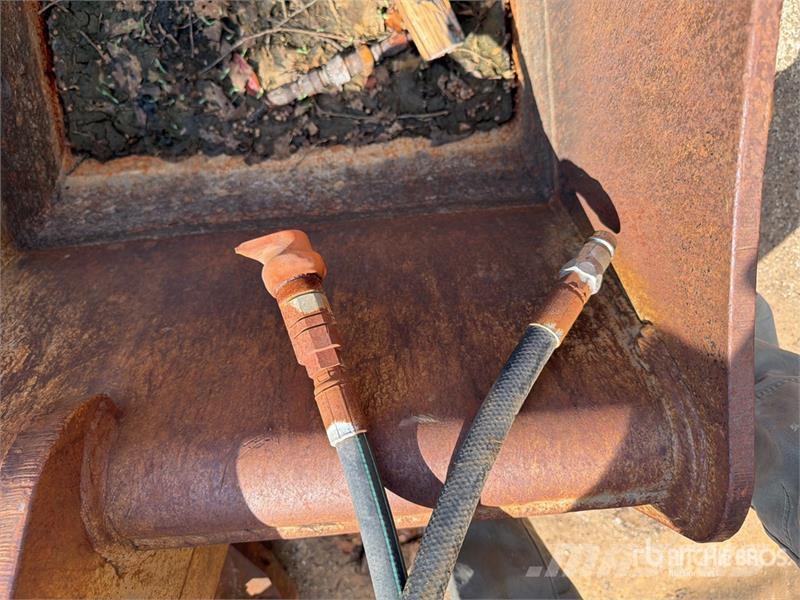 Geith 48 in Cleanup Excavator Bucket Lopaty