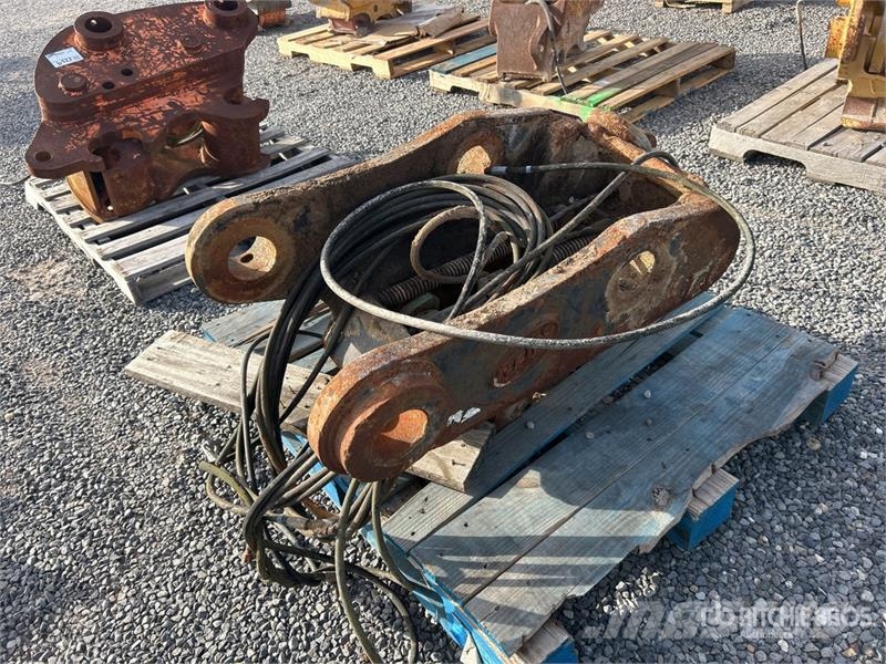 Geith Excavator Coupler - Fits Cat 329E, 329F Hitre spojke