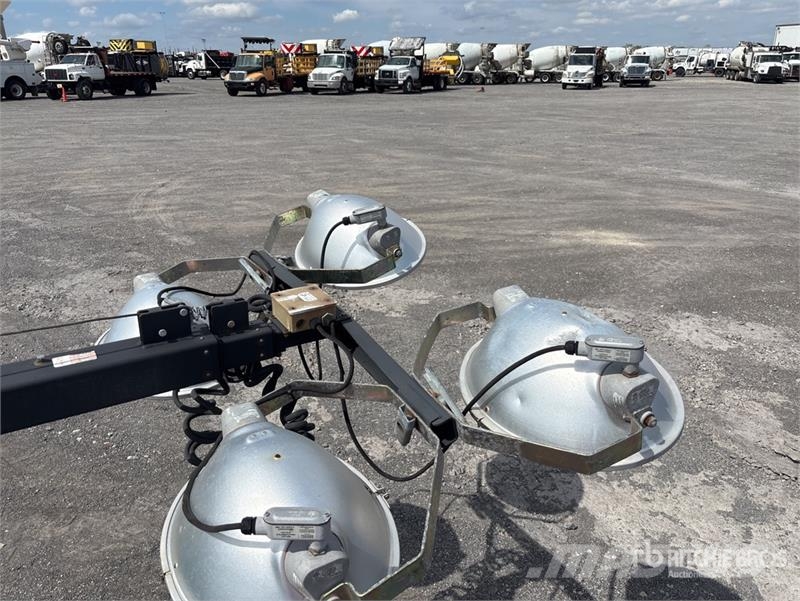 Generac Magnum MLT3060K-01 6 kW Light Tower Lystårne