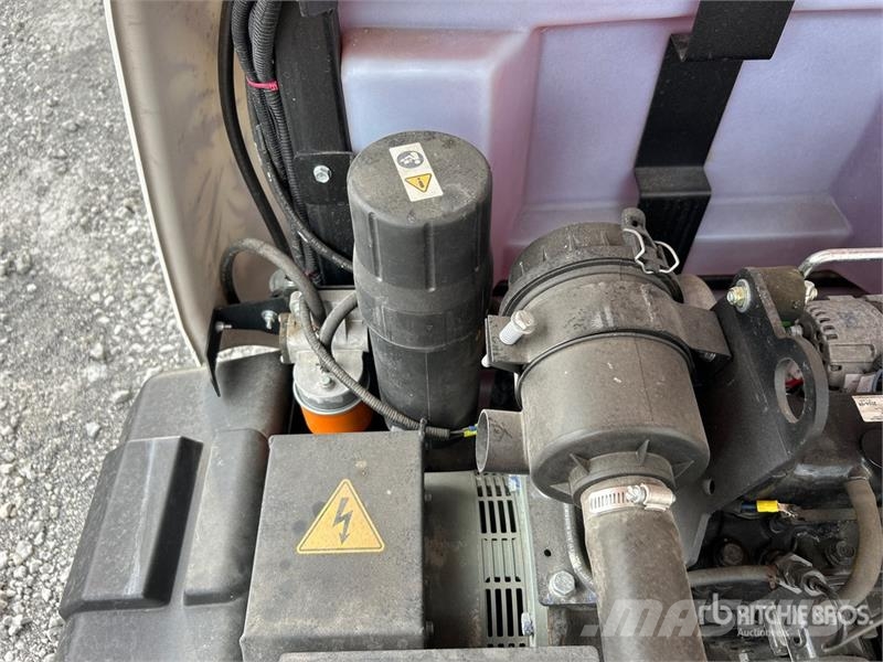 Generac MLTS-4 2.5 kW Light Tower Осветительные установки