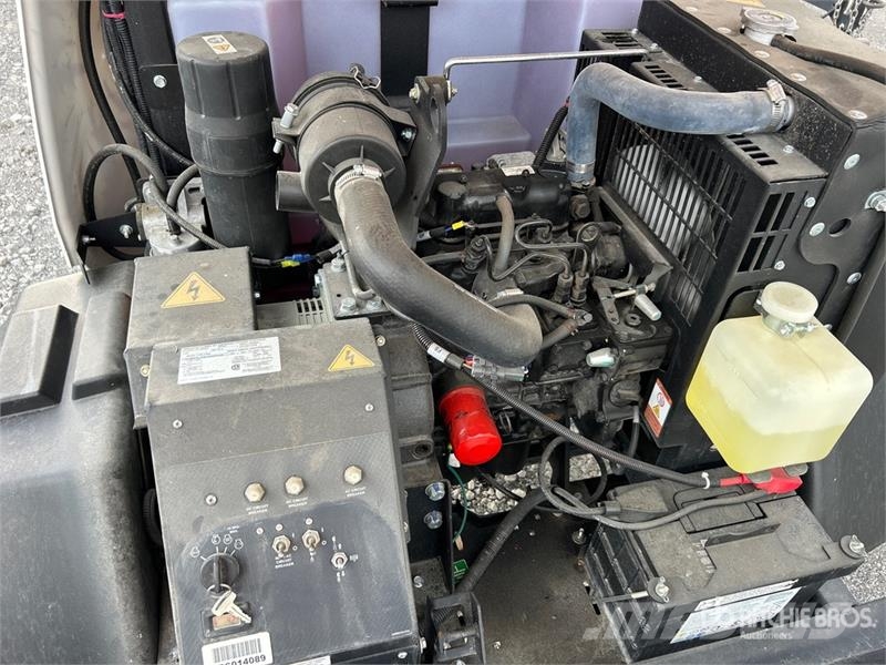 Generac MLTS-4 2.5 kW Light Tower Осветительные установки
