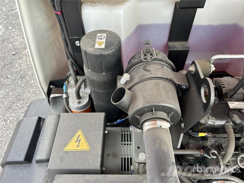 Generac MLTS-4 2.5 kW Light Tower Осветительные установки