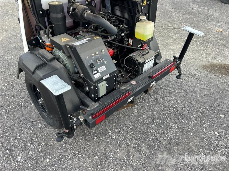 Generac MLTS-4 2.5 kW Light Tower Осветительные установки