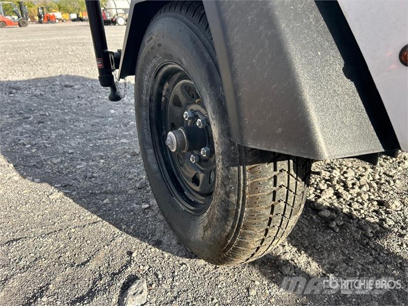 Generac MLTS-4 2.5 kW Light Tower Осветительные установки