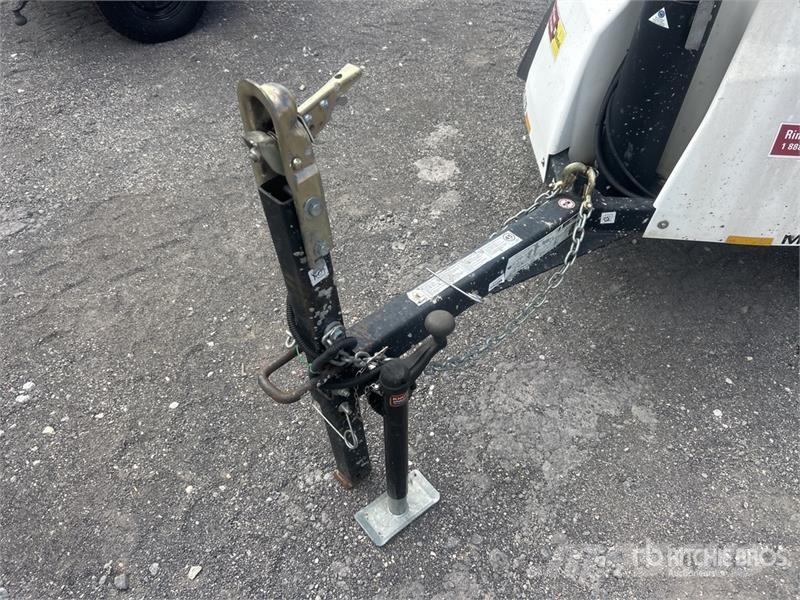Generac MLTS-4 2.5 kW Light Tower Light towers