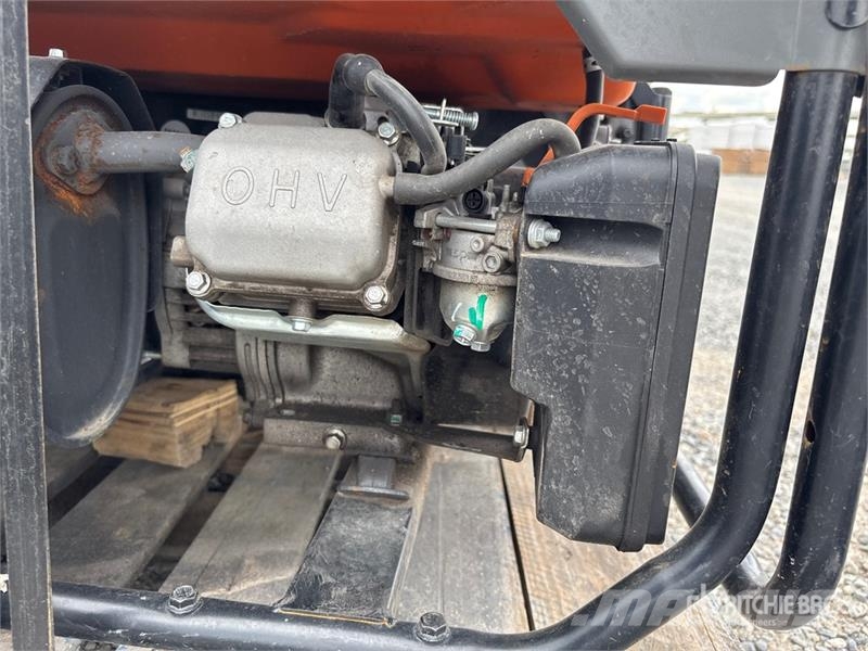 Generac of (5) Generac Portable Generator Set Altri generatori