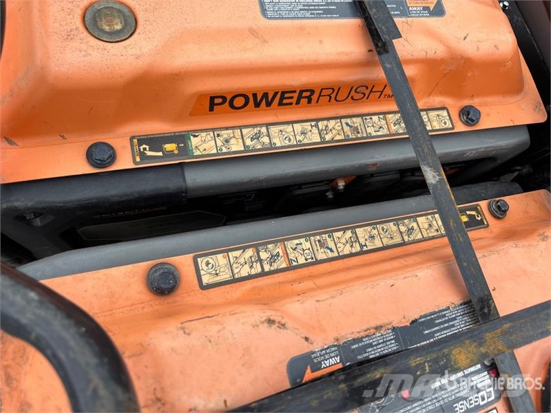 Generac of (5) Generac Portable Generator Set Altri generatori