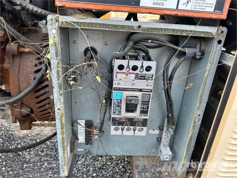 Generac QT05030ANSN 50 kW Skid-Mounted Generator Set Generadores diésel