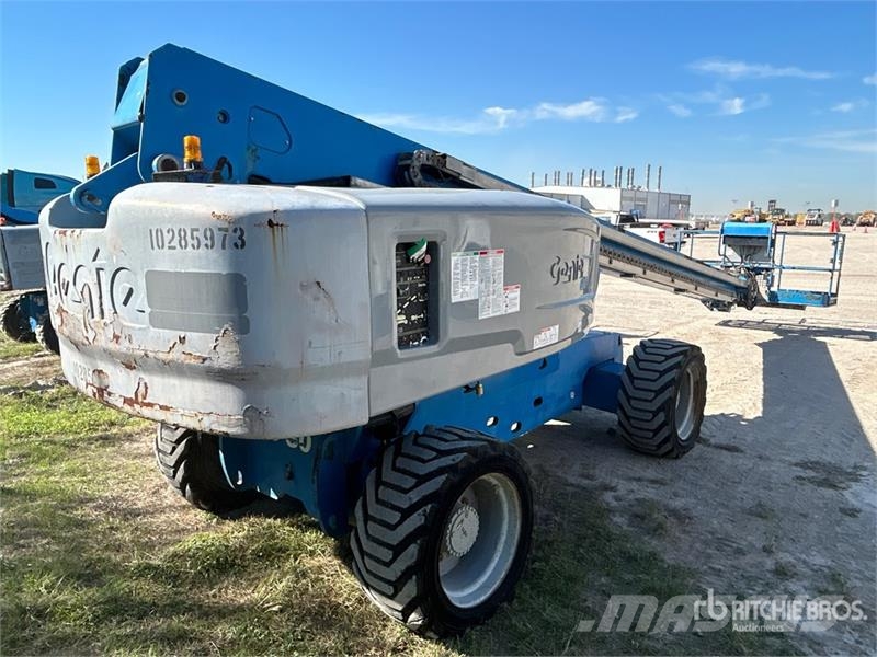 Genie 4WD Diesel Telescopic Boom Lift رافعات سلة تلسكوبية