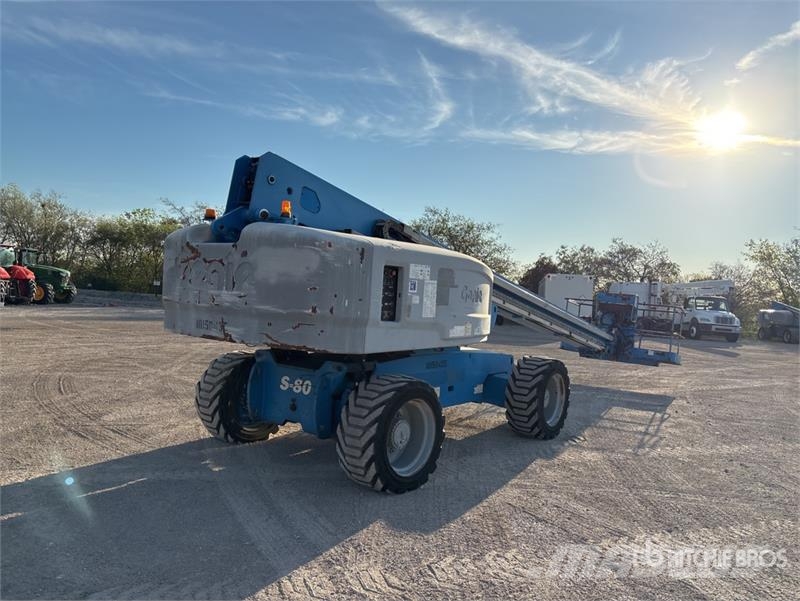 Genie 4WD Diesel Telescopic Boom Lift Teleskopiskie pacēlāji