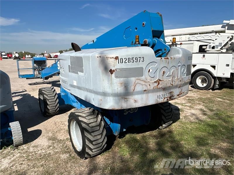 Genie 4WD Diesel Telescopic Boom Lift رافعات سلة تلسكوبية