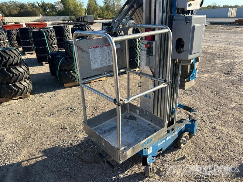Genie AWP-30S Vertical Mast Lift Jarbolne penjajuće platforme
