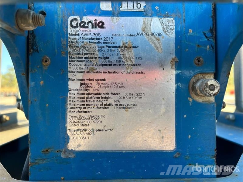 Genie AWP-30S Vertical Mast Lift Jarbolne penjajuće platforme
