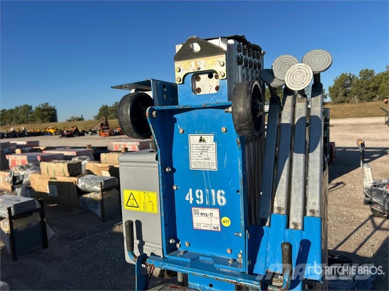 Genie AWP-30S Vertical Mast Lift Jarbolne penjajuće platforme