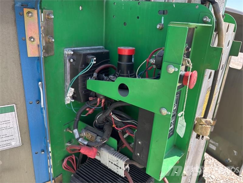 Genie GR-20 Vertical Mast Lift Used Personnel lifts and access elevators