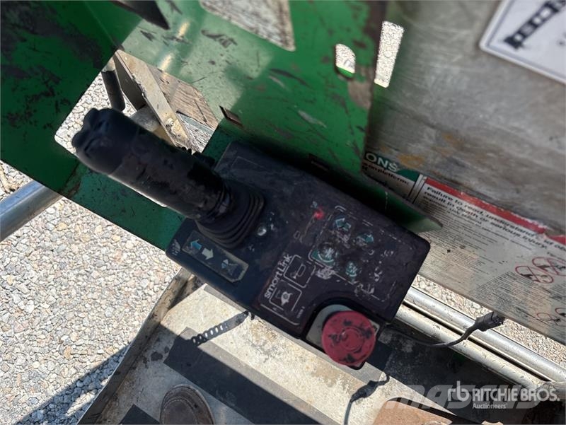 Genie GR-20 Vertical Mast Lift Used Personnel lifts and access elevators
