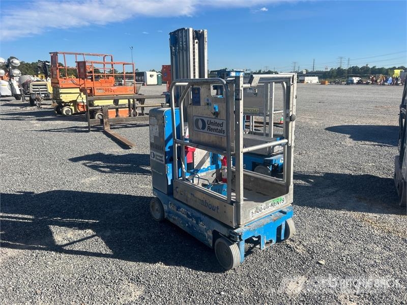 Genie GR-20 Vertical Mast Lift 垂直升降工作台