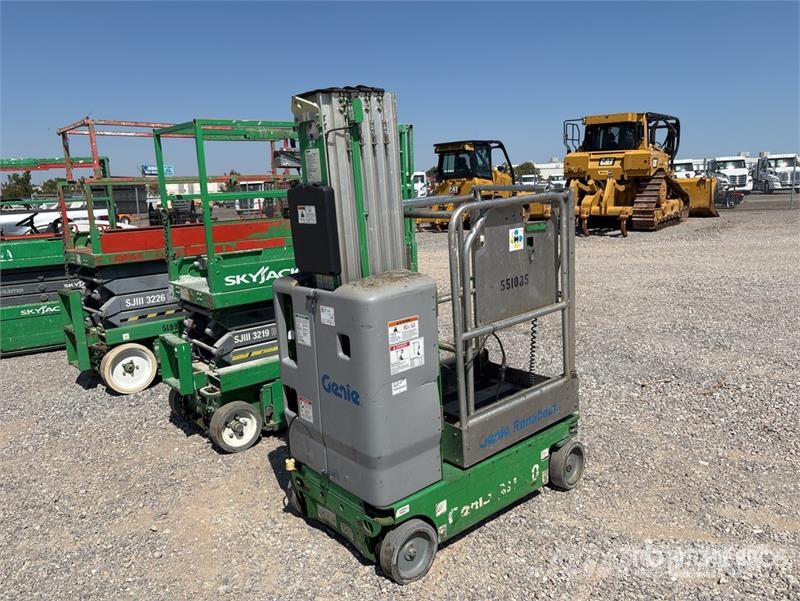 Genie GR-20 Vertical Mast Lift Used Personnel lifts and access elevators
