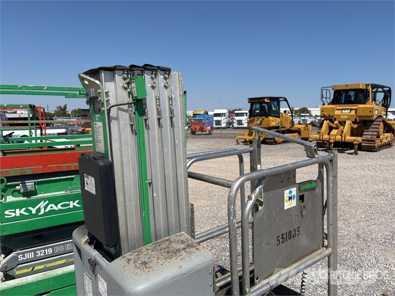 Genie GR-20 Vertical Mast Lift Used Personnel lifts and access elevators