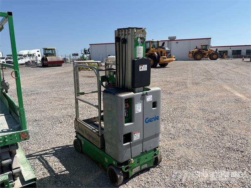 Genie GR-20 Vertical Mast Lift Used Personnel lifts and access elevators